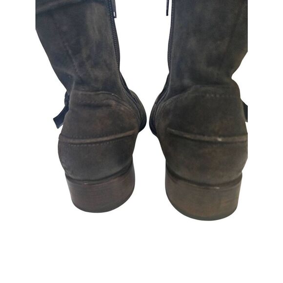 Clarks brown suede booties with side zipper.  Size 9.5. - Picture 3 of 6